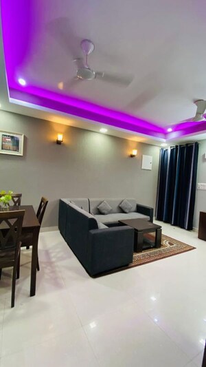 Living Room in 2 BHK Builder Floor at Dlf Phase iv – for Rent