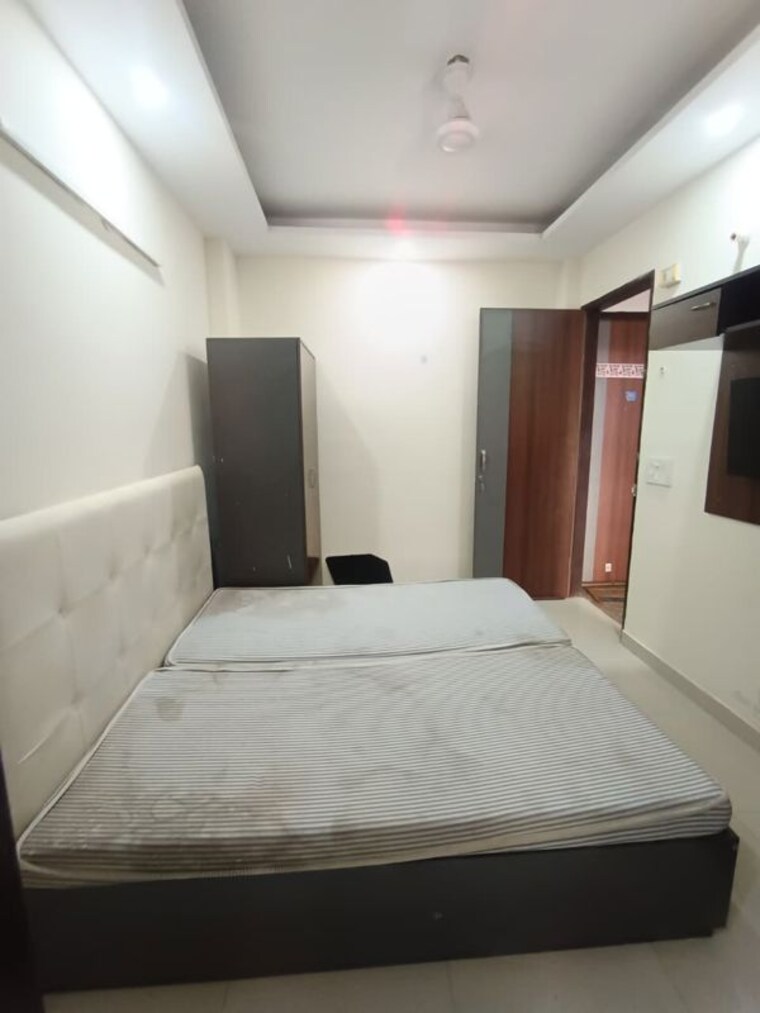 Bedroom, sushant lok i 1 RK 60 Sq.Yd. Builder Floor In Sushant Lok I Gurgaon 10591330