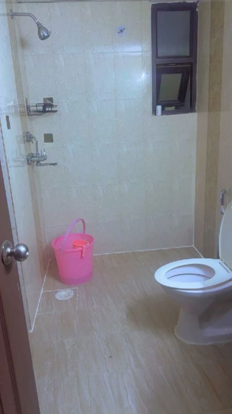 Bathroom, charms-castle 2.5 Bedroom 1250 Sq.Ft. Apartment In Raj Nagar Extension Ghaziabad 10638159