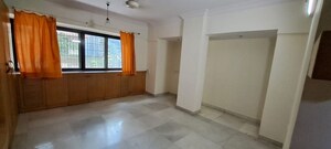 Room in 2 BHK Apartment at Santacruz West – for Rent
