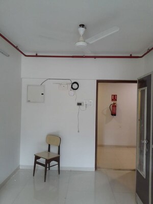 Furnished Amenities in 1 BHK Apartment at Romell Allure, Borivali East – for Rent