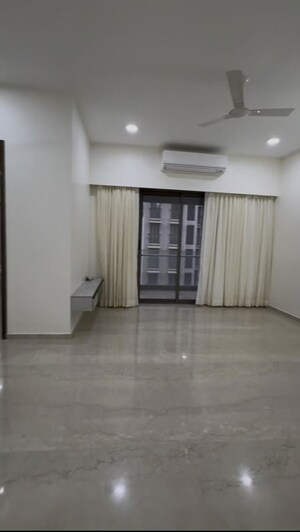 Room in 3 BHK Apartment at Adani Ten BKC, Bandra East – for Rent