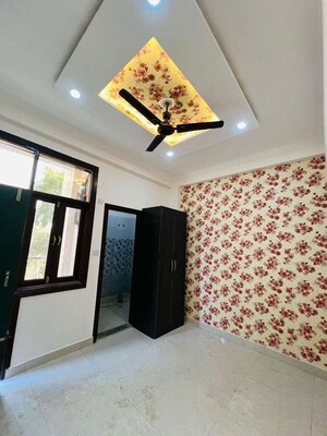 Bedroom in 1 BHK Builder Floor at Dlf Ankur Vihar – for Sale