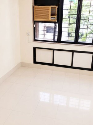 Room in 1 BHK Apartment at Andheri West – for Rent