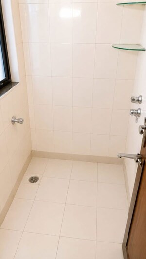 Bathroom in 1 BHK Apartment at Andheri West – for Rent