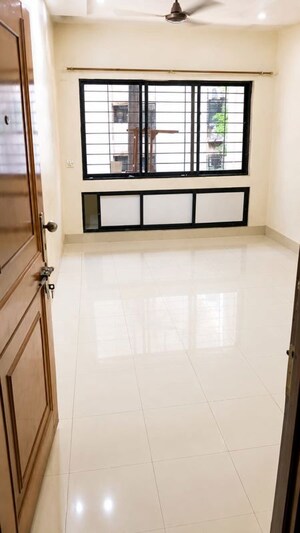 Bathroom in 1 BHK Apartment at Andheri West – for Rent