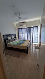 3 BHK + Prayer Room,Study Room 1475 Sq.Ft. Builder Floor in Gaur Yamuna City 16th Park View
