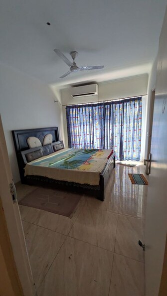 3 BHK + Prayer Room,Study Room 1475 Sq.Ft. Builder Floor in Gaur Yamuna City 16th Park View