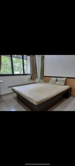 2 BHK + Prayer Room,Servant Room,Study Room,Extra Room Apartment For Rent in Vile Parle Mahaveer