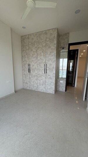 Room in 3 BHK Apartment at Adani Ten BKC, Bandra East – for Rent