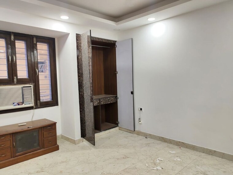 Bedroom, vasant kunj 3 Bedroom 1900 Sq.Ft. Apartment In Vasant Kunj Delhi 10638194