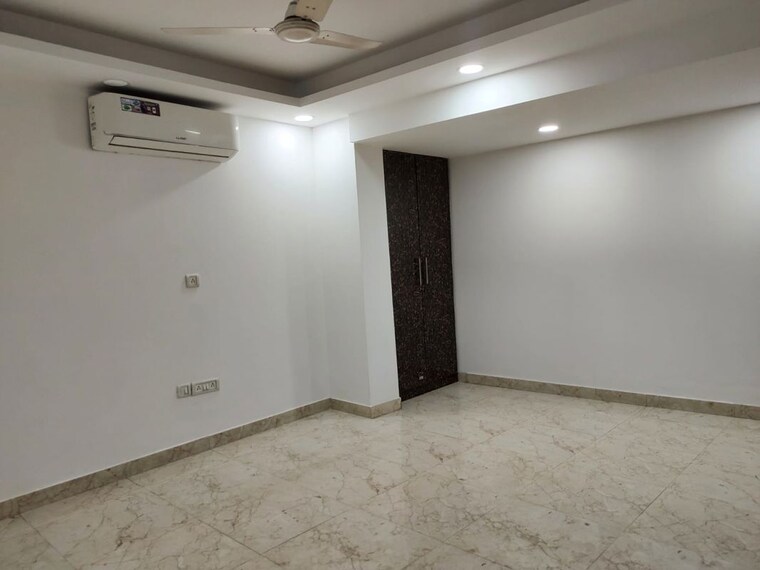 Bedroom, vasant kunj 3 Bedroom 1900 Sq.Ft. Apartment In Vasant Kunj Delhi 10638194