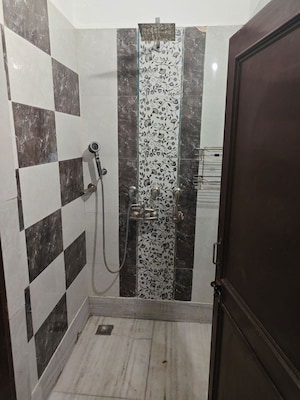 Bathroom in 3 BHK Builder Floor at Sector 9 Panchkula – for Rent
