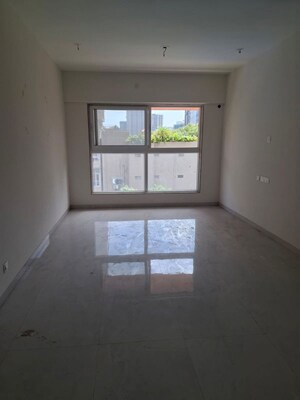 Room in 2 BHK Apartment at Ghodawat Skystar, Goregaon West – for Sale