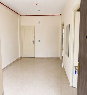 Room in 2 BHK Apartment at Signature Global Prime, Sector 63a – for Rent