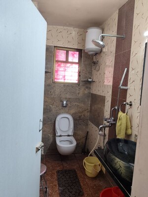 Bathroom in 2 BHK Apartment at Windsor Tower, Andheri West – for Rent