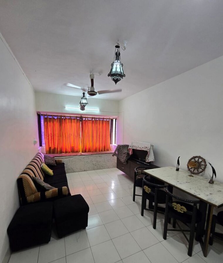 Living Room, bandra west 1.5 Bedroom 600 Sq.Ft. Apartment In Bandra West Mumbai 10638319