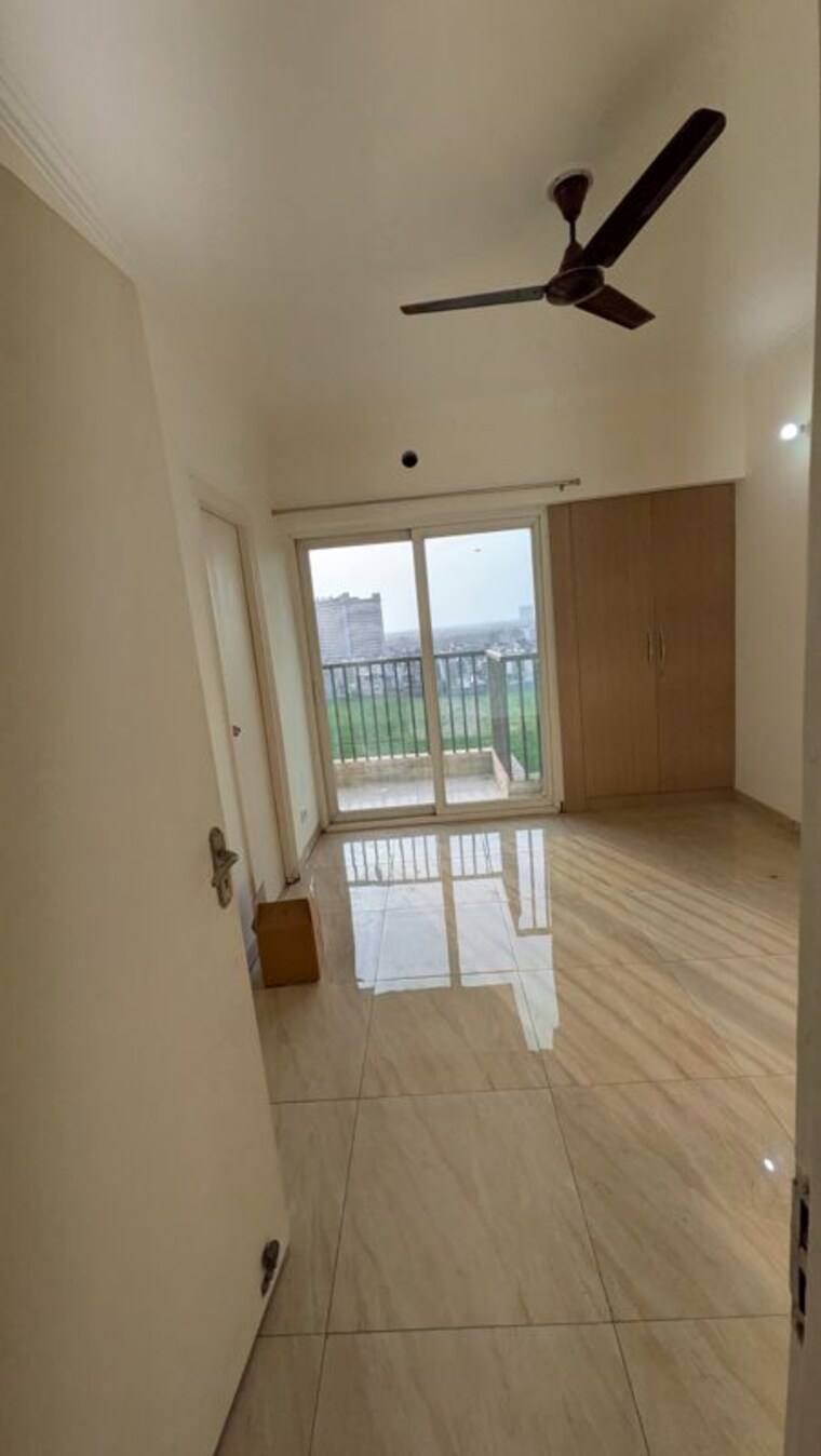 Room, yamuna expressway 2 Bedroom 1000 Sq.Ft. Builder Floor In Yamuna Expressway Greater Noida 10638273
