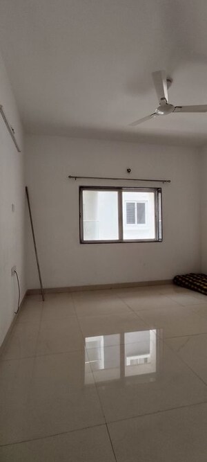 Room in 4 BHK Apartment at Shankar Nagar – for Rent