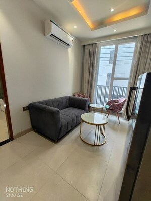 Living Room in 3 BHK Builder Floor at Dlf Phase ii – for Rent