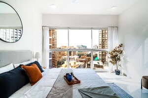Room in 2.5 BHK Apartment at Runwal Elegante, Andheri West – for Sale