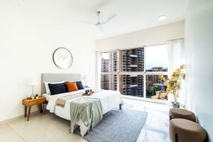 Bedroom in 2.5 BHK Apartment at Runwal Elegante, Andheri West – for Sale