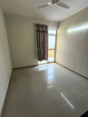 2 BHK Apartment For Sale in Pyramid Urban Homes 3, Sector 67a