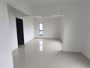 Room in 3.5 BHK Apartment at Shapoorji Pallonji Sensorium, Hinjewadi – for Rent