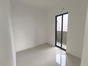 Room in 3.5 BHK Apartment at Shapoorji Pallonji Sensorium, Hinjewadi – for Rent