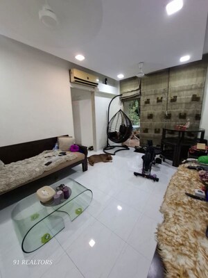 1 BHK Apartment For Rent in Versova