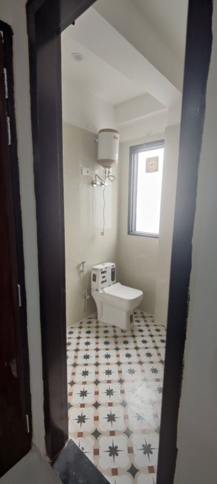Bathroom, maruti-vihar-saraswati-vihar 1 Bedroom 545 Sq.Ft. Apartment In Saraswati Vihar Gurgaon 10638398