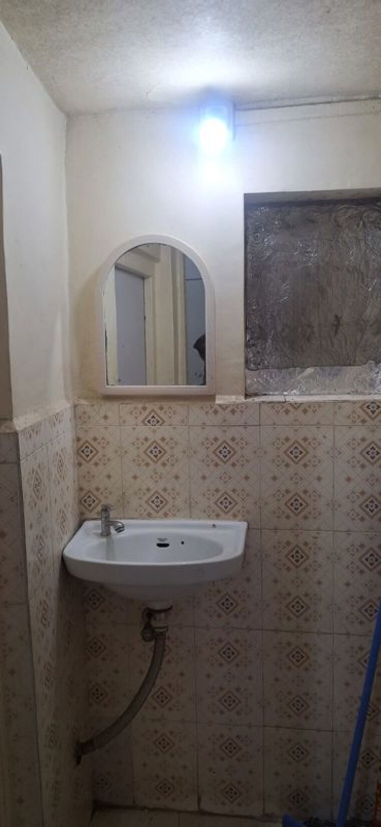 Bathroom, wadgaon sheri 1 Bedroom 550 Sq.Ft. Apartment In Wadgaon Sheri Pune 10638410