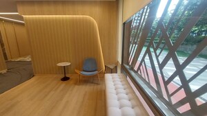 Staircase in 3 BHK Apartment at Bandra Kurla Complex – for Rent