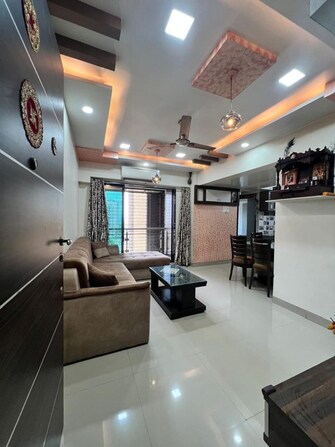 2 BHK + Prayer Room,Servant Room,Study Room,Extra Room,Basement,Store Room Apartment For Rent in Haware Estate in Kasarvadavali, Thane
