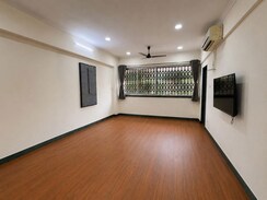 1.5 BHK + Prayer Room Apartment For Rent in Santacruz West