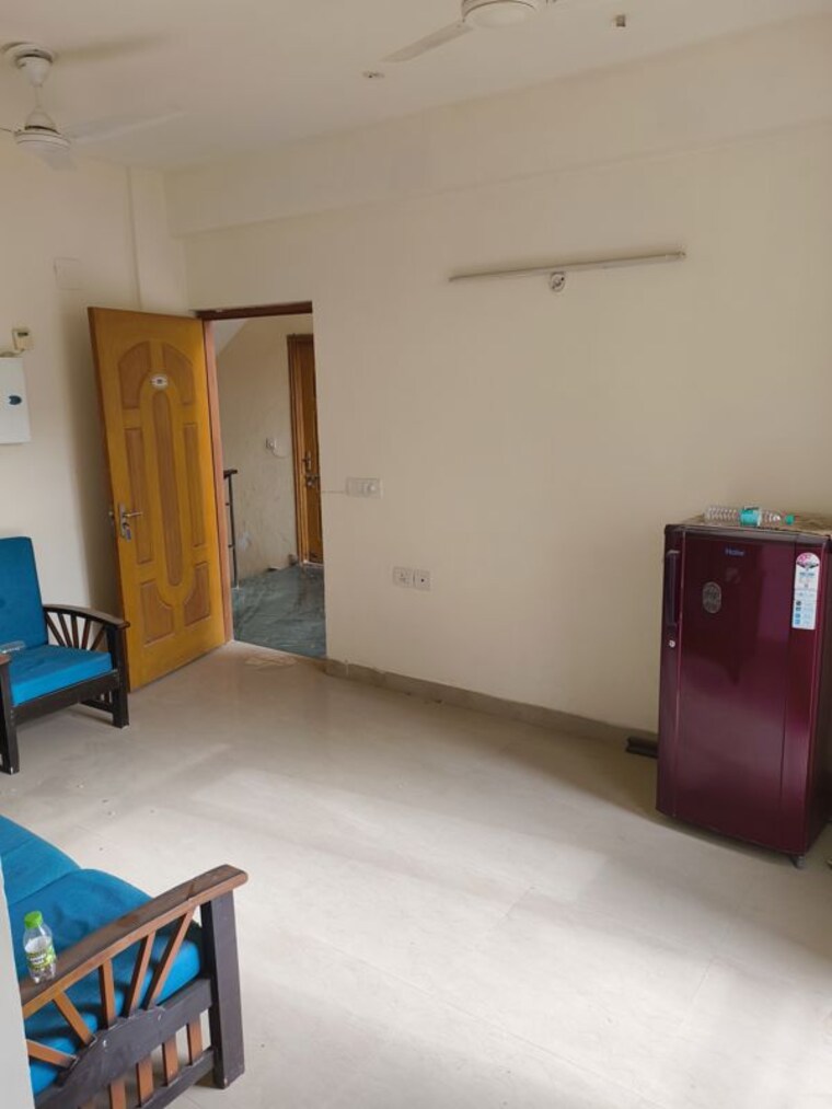 Hall, shree-vardhman-mantra 2 Bedroom 800 Sq.Ft. Apartment In Sector 67 Gurgaon 10638461
