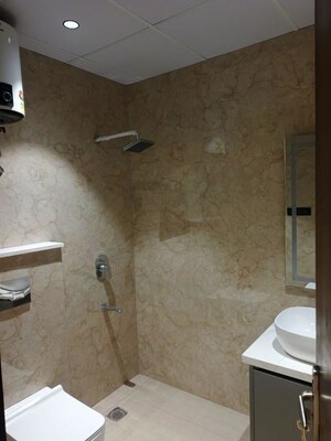 Bathroom in 3 BHK Builder Floor at Smart World Orchard, Sector 61 – for Rent