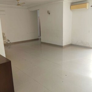 Hall in 3 BHK Builder Floor at SS The Palladians, Sector 47 – for Rent