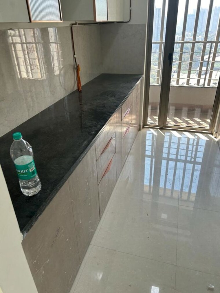 Balcony, kalpataru-paramount 2 Bedroom 711 Sq.Ft. Apartment In Kapur Bawdi Thane 10638523