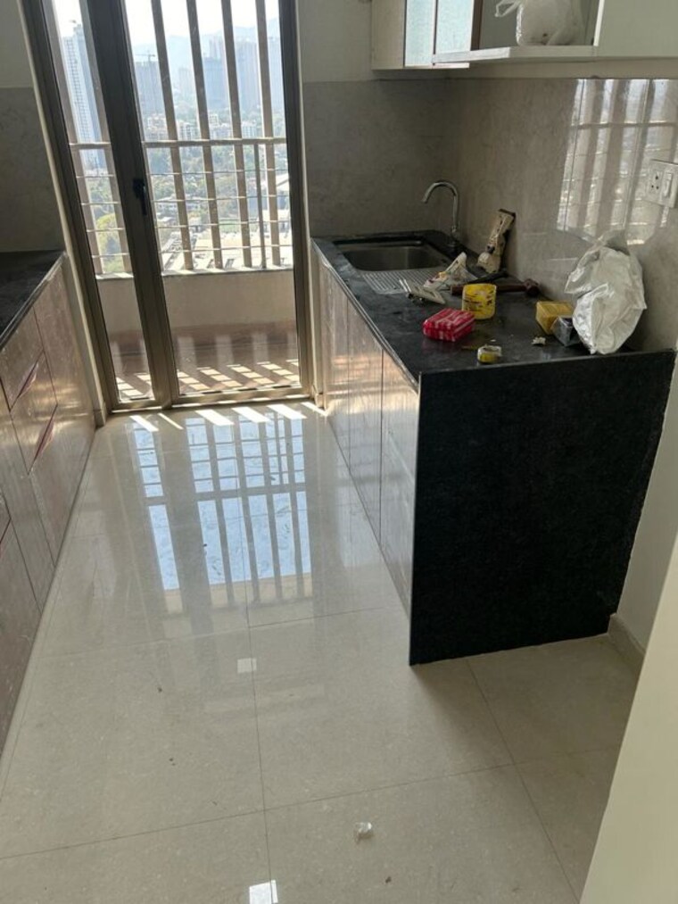 Balcony, kalpataru-paramount 2 Bedroom 711 Sq.Ft. Apartment In Kapur Bawdi Thane 10638523