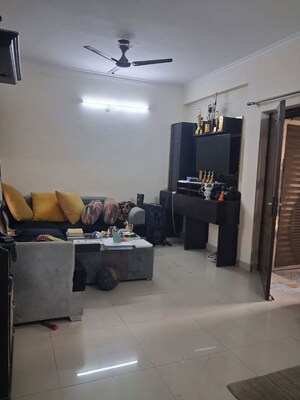2 BHK Apartment For Rent in KW Srishti, Raj Nagar Extension