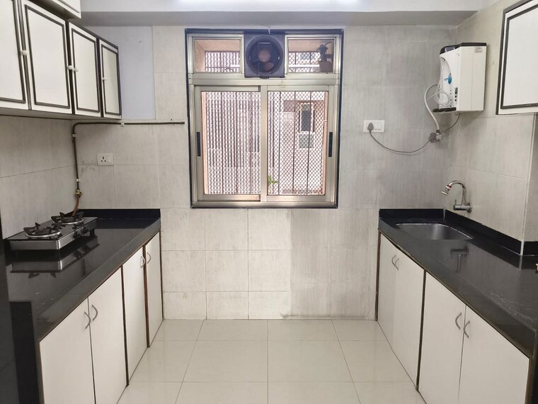 Kitchen, bandra west 2 Bedroom 700 Sq.Ft. Apartment In Bandra West Mumbai 10638564
