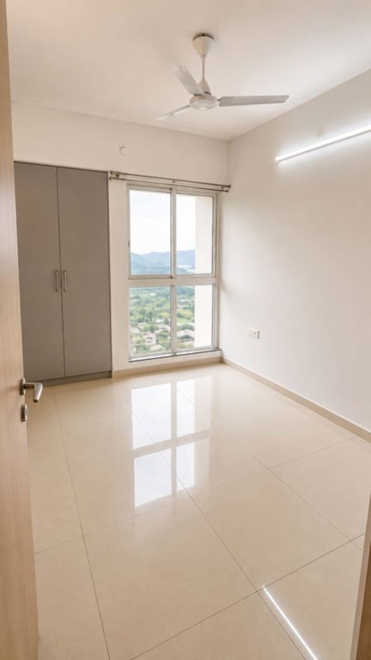 Room, godrej-emerald 3 Bedroom 1010 Sq.Ft. Apartment In Ghodbunder Road Thane 10638568