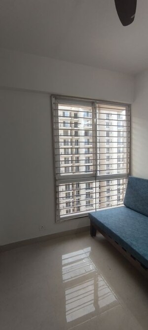 Room in 2 BHK Apartment at Signature Global The Millennia, Sector 37d – for Rent