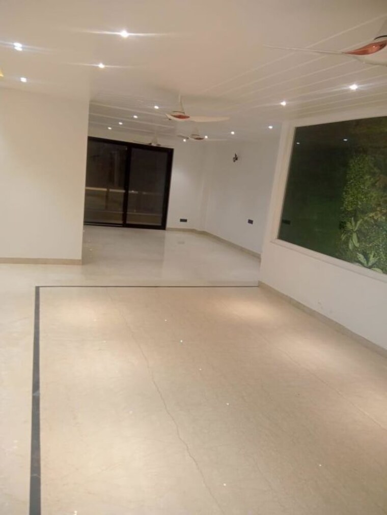 Room, dlf-atria 4 Bedroom 500 Sq.Yd. Builder Floor In Dlf Phase ii Gurgaon 10638580