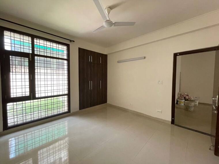 Room, dlf-atria 4 Bedroom 500 Sq.Yd. Builder Floor In Dlf Phase ii Gurgaon 10638580