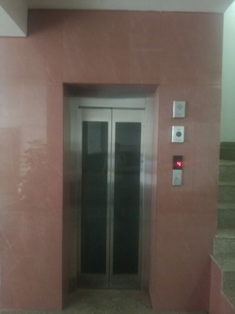 undefined, vasant kunj enclave 4 Bedroom 1350 Sq.Ft. Builder Floor In Vasant Kunj Enclave Delhi 10638569