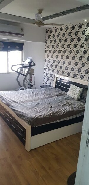 Bedroom in 3 BHK Apartment at Bodakdev – for Rent
