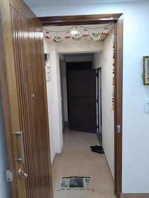 Building Lobby in 1 BHK Builder Floor at Malviya Nagar – for Rent