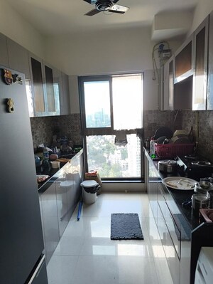 Team Area in 2 BHK Apartment at Rajesh Raj Infinia, Malad West – for Rent